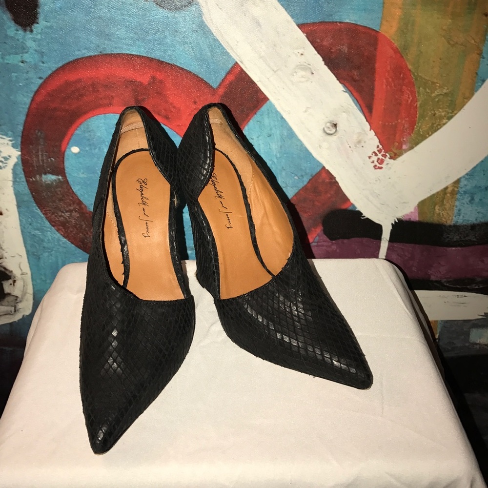 Elizabeth & James side dip gore wedges
